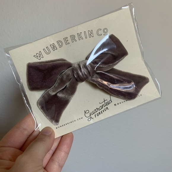 Wunderkin Old Purple Velvet Bow